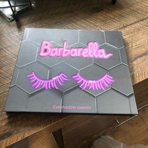 Bee beauty London Barbarella palette